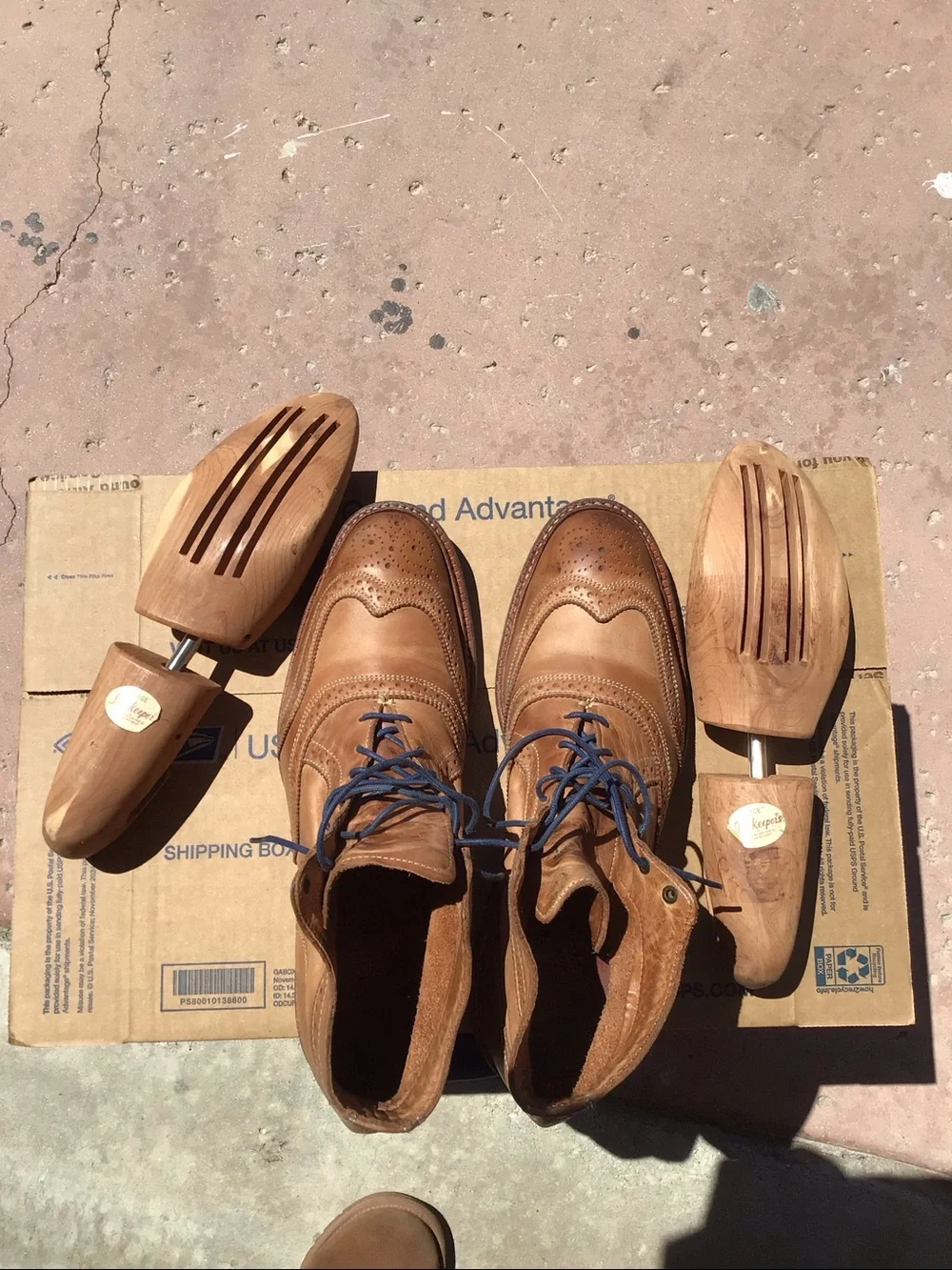 Allen EdmondsCronmok  11/D tan boots used conditions